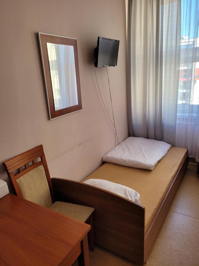 Dom Opieki Nestor Hotel Varşovia Exterior foto