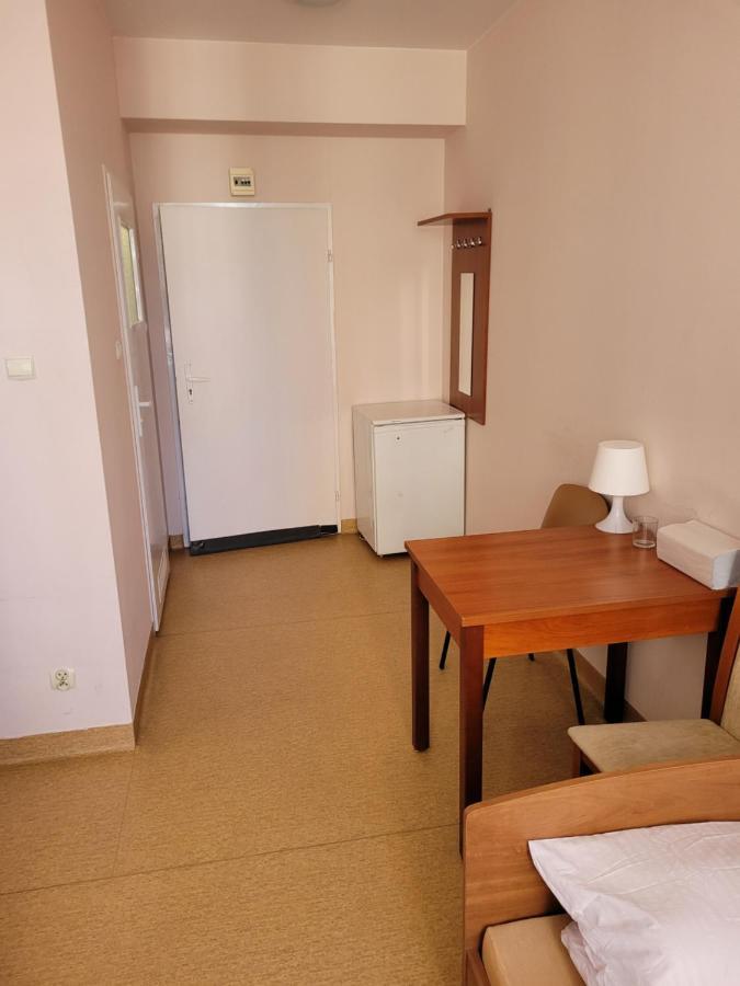 Dom Opieki Nestor Hotel Varşovia Exterior foto