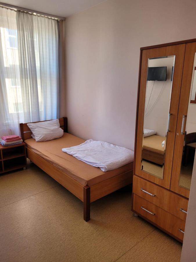 Dom Opieki Nestor Hotel Varşovia Exterior foto